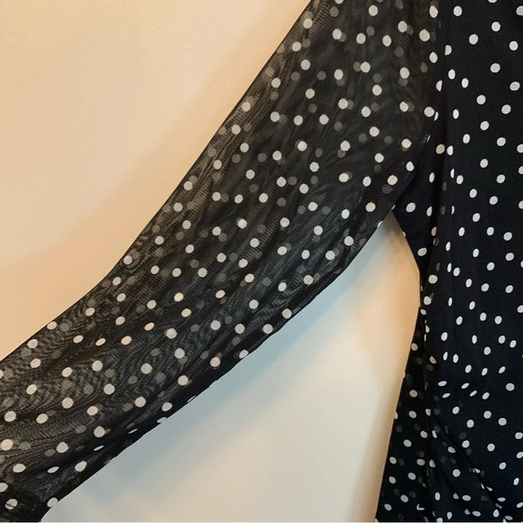 INC black white polka dot V-neck blouse  3/4 sleeve mesh M - Picture 5 of 9